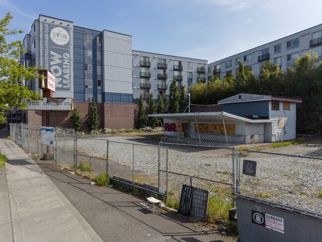 Atrium Court in Seattle, WA - Building Photo - Building Photo