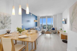 1180 E Hallandale Beach Blvd in Hallandale Beach, FL - Building Photo