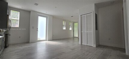 3823 Thomas Ave in Miami, FL - Building Photo - Building Photo
