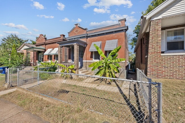 property at 507 Davis St