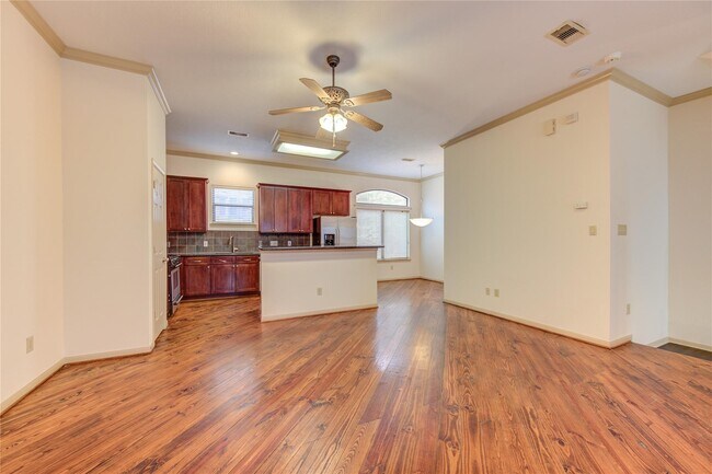 property at 1622 Hadley St