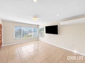 311 Los Angeles Pl in San Diego, CA - Building Photo - Building Photo