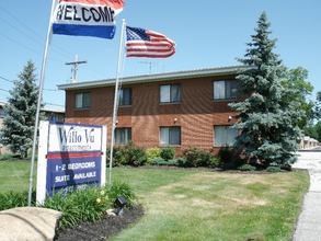 33145 Vine St in Eastlake, OH - Building Photo - Building Photo