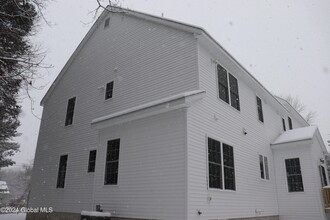 66 Ray Rd in Rexford, NY - Building Photo - Building Photo