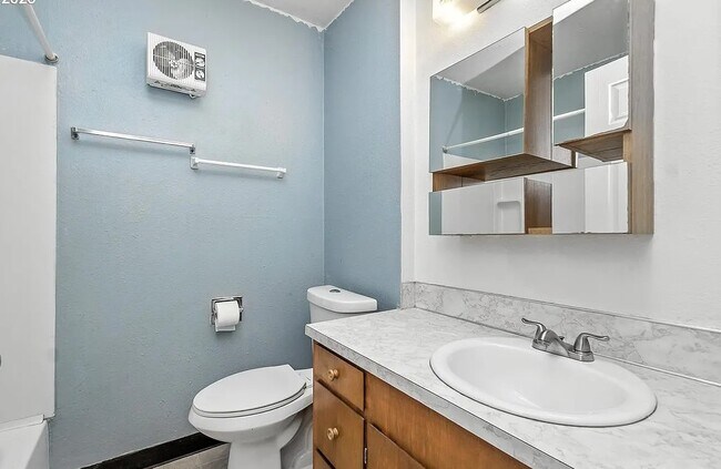 property at 5405 SE Lafayette St