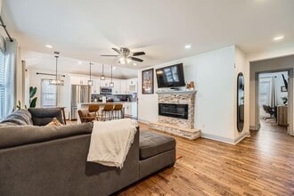 1746 Hadlock St SW in Atlanta, GA - Building Photo - Building Photo