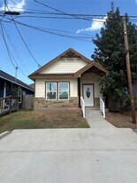 16964 W Ivanhoe St in Montgomery, TX - Building Photo