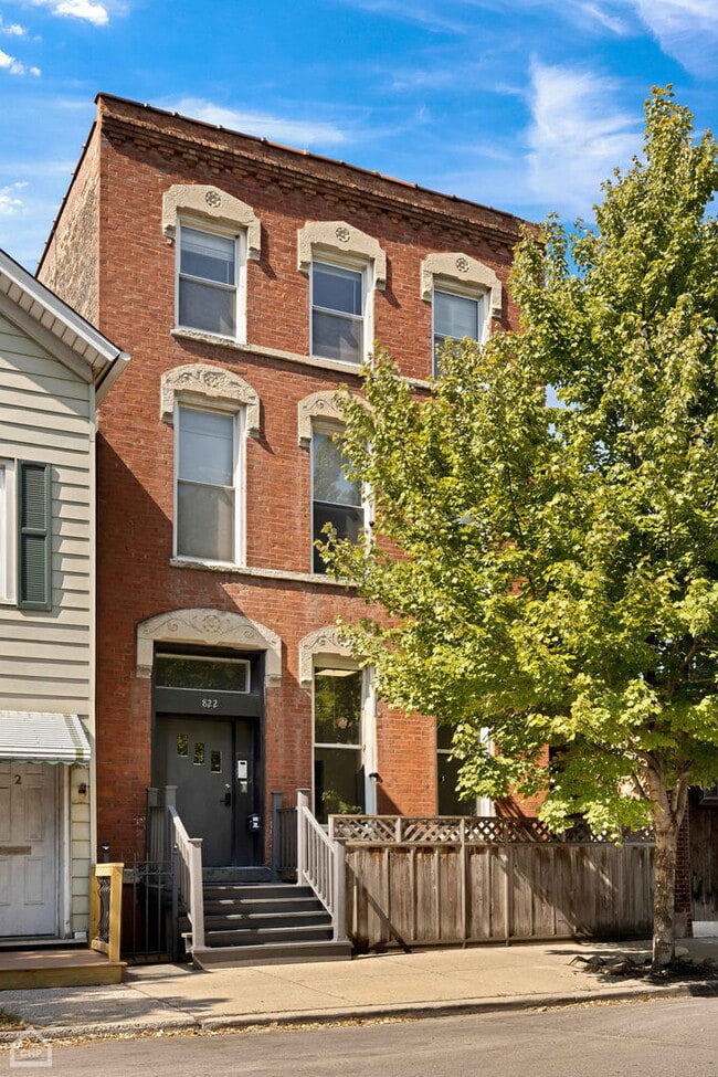 property at 822 N May St