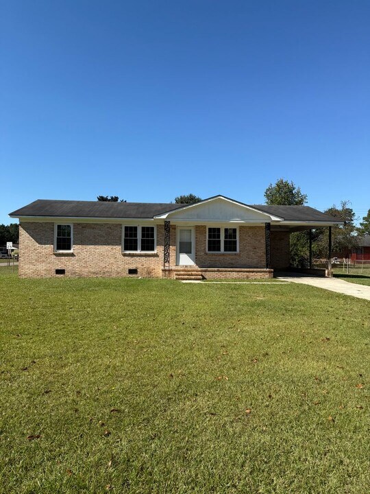 1125 E Candy Ln in Florence, SC - Building Photo