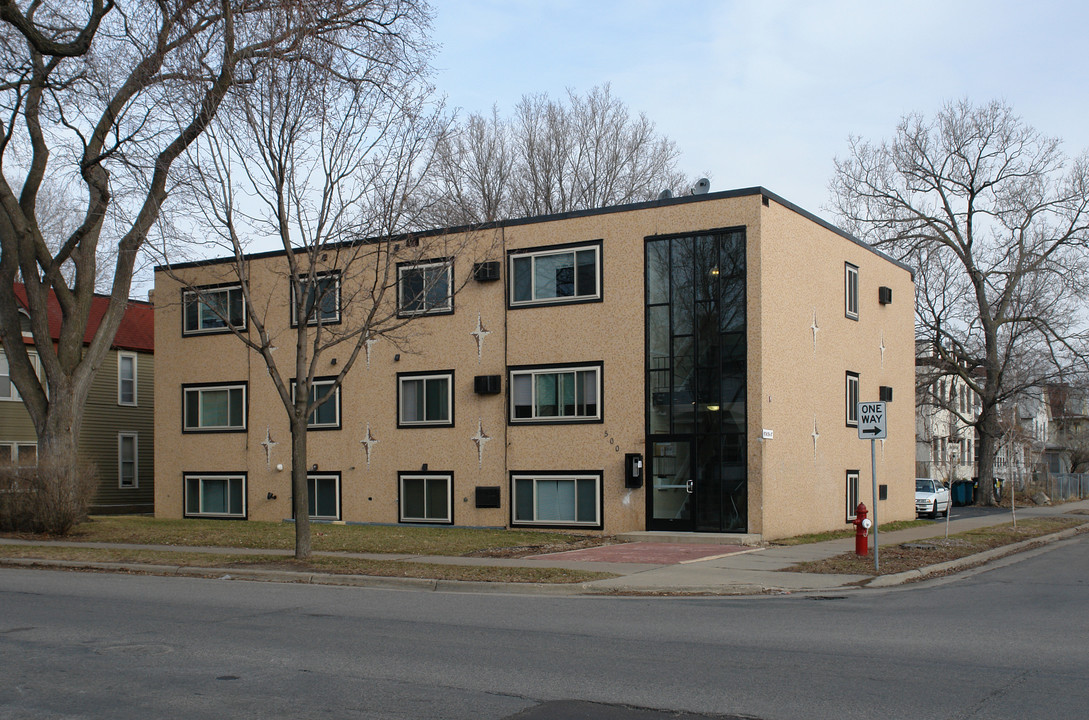 500 West 28th Street in Minneapolis, MN - Foto de edificio