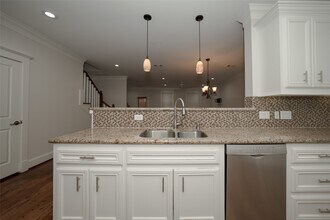 2805 Arlington St in Houston, TX - Foto de edificio - Building Photo