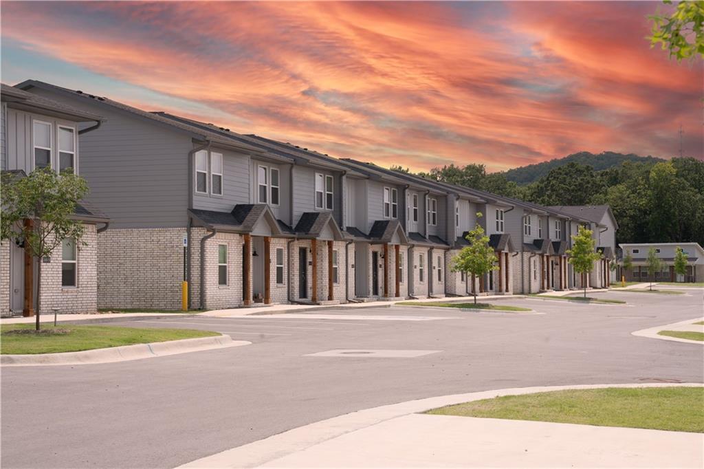 654 N Littleleaf Ter in Fayetteville, AR - Building Photo