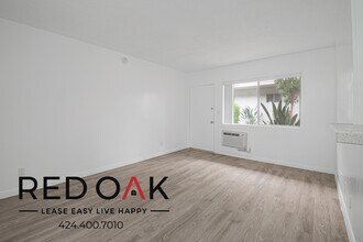 630 N Cerritos Ave in Azusa, CA - Foto de edificio - Building Photo