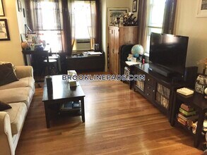 16 Winchester St-Unit -4 in Brookline, MA - Foto de edificio - Building Photo