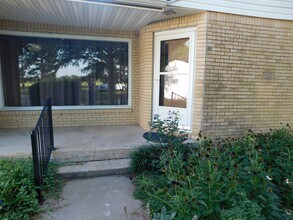 8498 NW 30th St in Towanda, KS - Building Photo - Building Photo