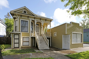 1915-1917 E St Apartments