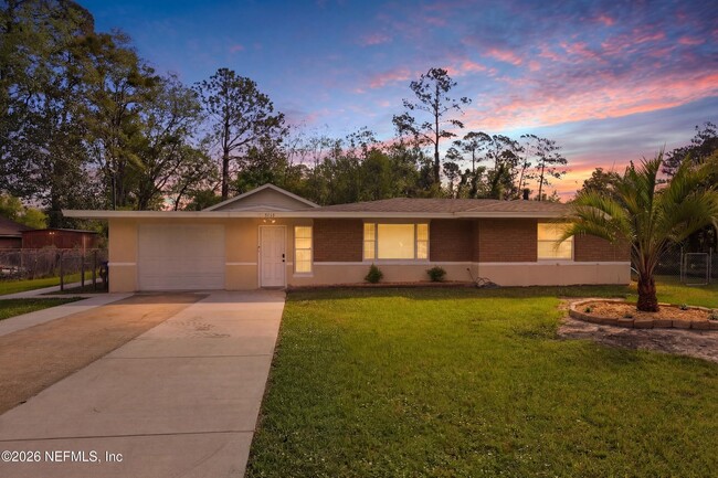 property at 9565 Carbondale Dr W