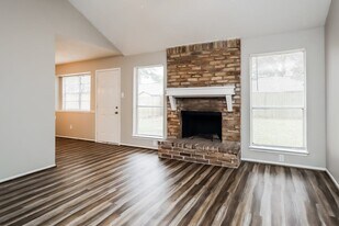 4514 Tylergate Dr in Spring, TX - Building Photo