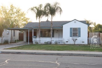 903 S Burke St in Visalia, CA - Building Photo - Building Photo