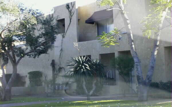 Casa De Caballeros in Palm Springs, CA - Building Photo