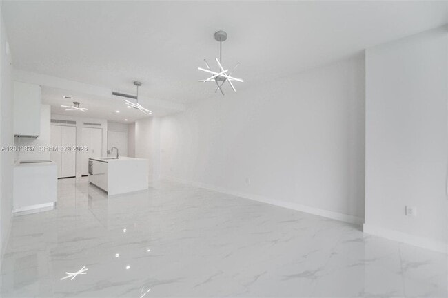 700 NE 24th St, Unit 904 in Miami, FL - Building Photo - Building Photo