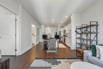 205 Maverick St in Boston, MA - Building Photo - Building Photo
