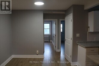 9 Bracebridge Ave in Toronto, ON - Building Photo - Building Photo