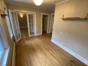 7 Margin St in Orono, ME - Foto de edificio - Building Photo