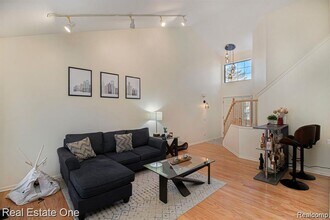 1137 Fairways Blvd in Troy, MI - Building Photo - Building Photo