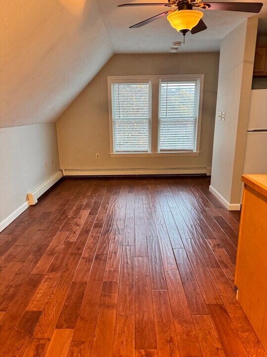 60 W Weir St-Unit -3 in Taunton, MA - Building Photo