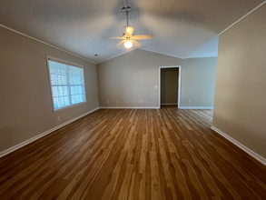 114 Belvedere Dr in Holly Ridge, NC - Foto de edificio - Building Photo