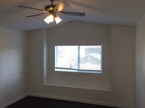 4300 Edgewater Blvd NE in Lacey, WA - Building Photo - Building Photo