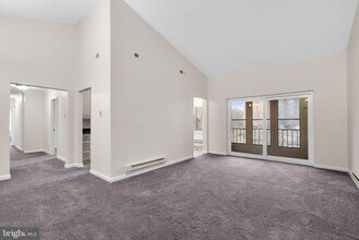 15316 Pine Orchard Dr, Unit 3A in Silver Spring, MD - Building Photo - Building Photo