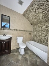 164 N 12th St, Unit 3 in Newark, NJ - Building Photo - Building Photo