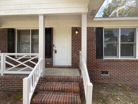 200 Eppingdale Dr in Spring Lake, NC - Building Photo - Building Photo