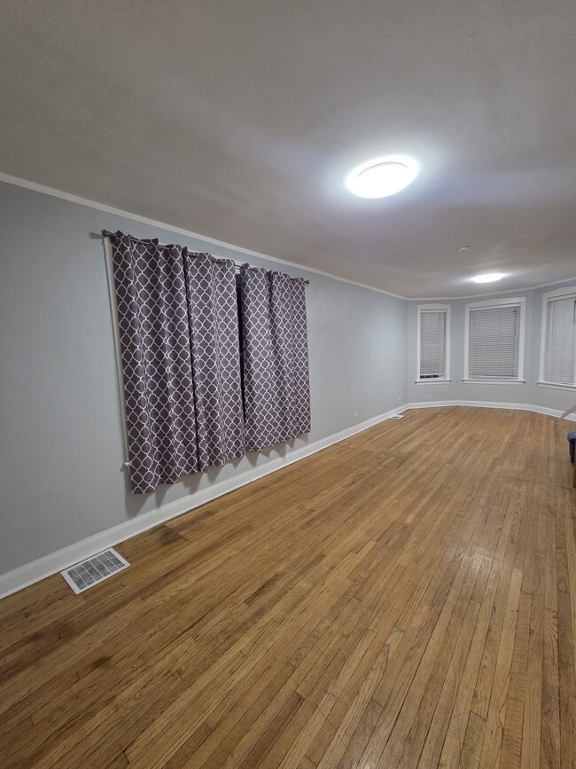 1915 Harvey Ave, Unit 1915 Berwyn in Berwyn, IL - Building Photo - Building Photo