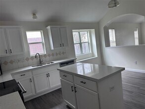 211 Brazos Gardens Dr in Richmond, TX - Building Photo - Building Photo