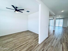 15402 W Cottontail Ln in Surprise, AZ - Building Photo - Building Photo