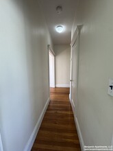 9A Egremont Rd, Unit 10 in Boston, MA - Building Photo - Building Photo