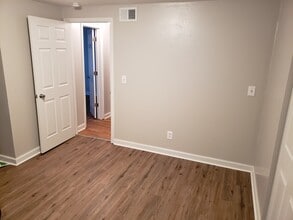 509 E 27th Ave in North Kansas City, MO - Building Photo - Building Photo