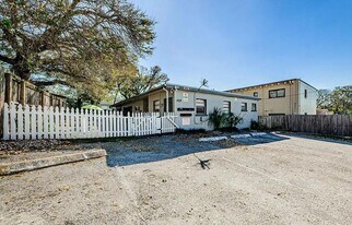 1429 Laura St in Clearwater, FL - Building Photo