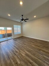 700 N William E Crawford Ave in Rockwall, TX - Foto de edificio - Building Photo