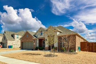 4532 Westminster Ave in Aubrey, TX - Building Photo - Building Photo