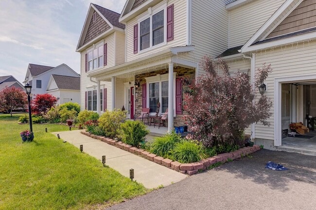 65 Haywood Ln in Rensselaer, NY - Building Photo - Building Photo