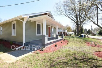 16 Bradley St in Greenville, SC - Building Photo - Building Photo