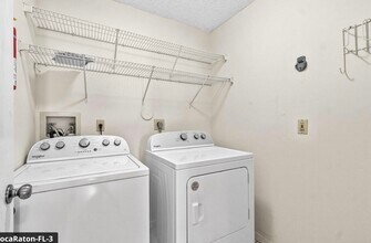 10001 Country Brook Rd in Boca Raton, FL - Building Photo - Building Photo