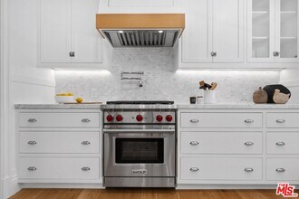 827 Idaho Ave in Santa Monica, CA - Building Photo - Building Photo