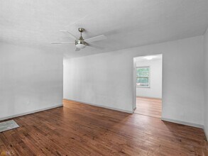 1999 Hampton Locust Grove Rd in Locust Grove, GA - Building Photo - Building Photo