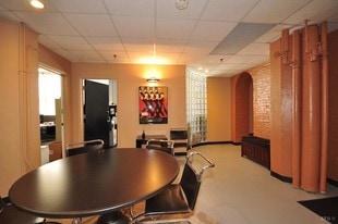 The Donohue in Chicago, IL - Building Photo