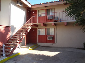 The Burtons Apartments in Los Angeles, CA - Foto de edificio - Building Photo